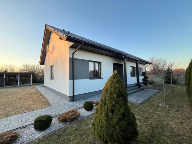 dom wolnostojący Rasy. Zdjęcie 1