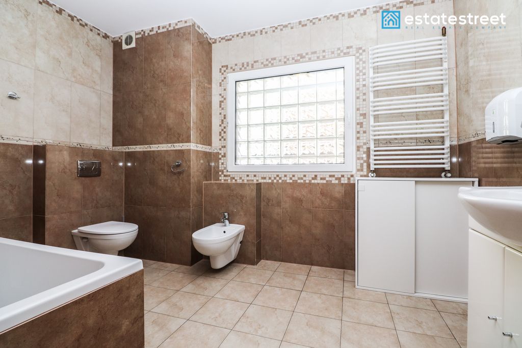 Biuro Kraków Łagiewniki-Borek Fałęcki, ul. Strumienna. Zdjęcie 12