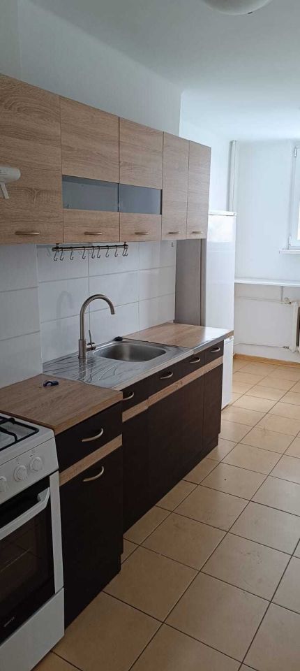 Mieszkanie 3-pokojowe Rybnik Śródmieście. Zdjęcie 2