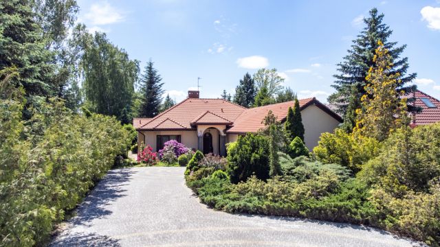 dom wolnostojący, 6 pokoi Łódź. Zdjęcie 1