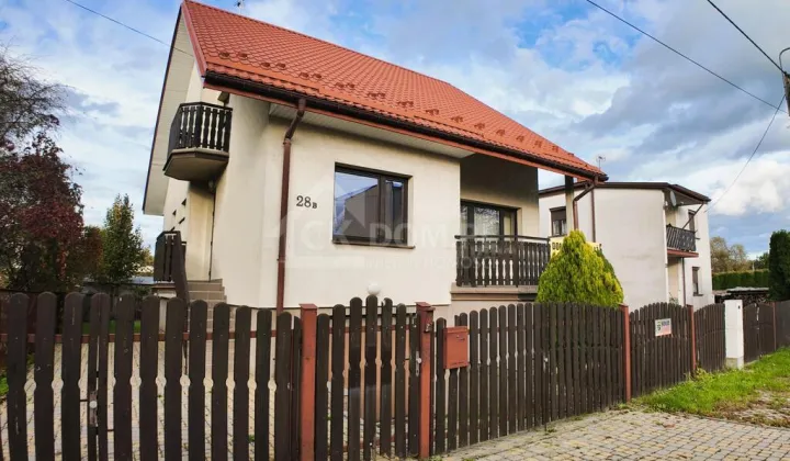 dom wolnostojący, 6 pokoi Kielce Barwinek