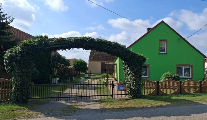 dom wolnostojący, 7 pokoi Ciosaniec