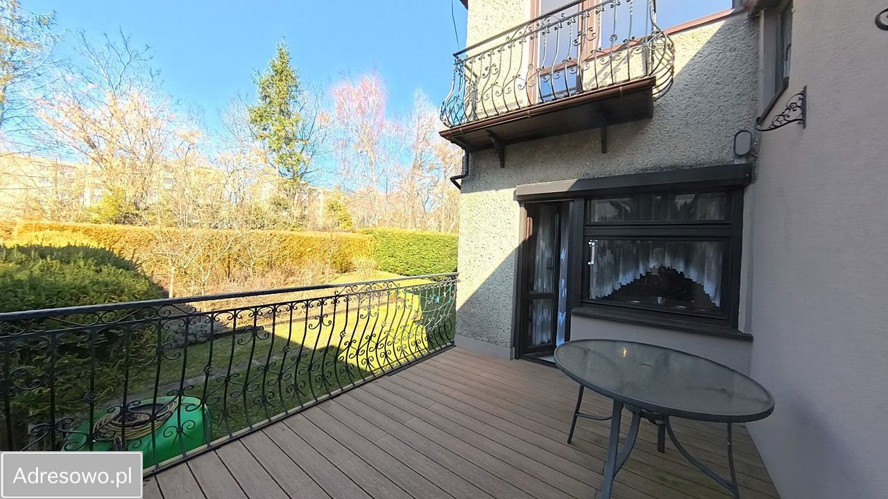 dom wolnostojący, 7 pokoi Bielsko-Biała Leszczyny, ul. Szczęśliwa. Zdjęcie 2