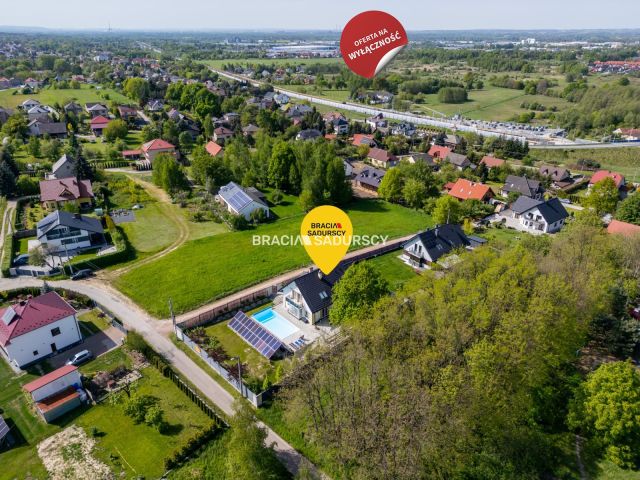 dom wolnostojący, 7 pokoi Staniątki. Zdjęcie 1