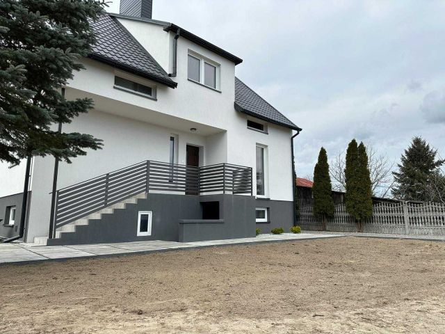 dom wolnostojący Sarzyna. Zdjęcie 1