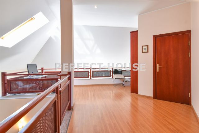 dom wolnostojący, 7 pokoi Poznań Wola. Zdjęcie 12