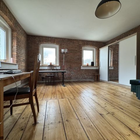 dom wolnostojący, 10 pokoi Czernica. Zdjęcie 37