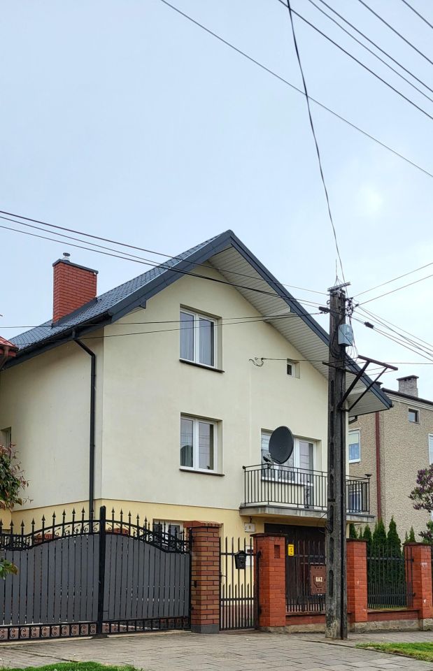 dom wolnostojący, 7 pokoi Leszno, ul. Bohaterów Puszczy Kampinoskiej. Zdjęcie 2