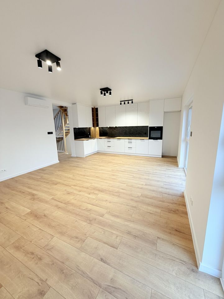 Mieszkanie 4-pokojowe Zielona Góra Łężyca, ul. Łężyca-Willowa. Zdjęcie 2