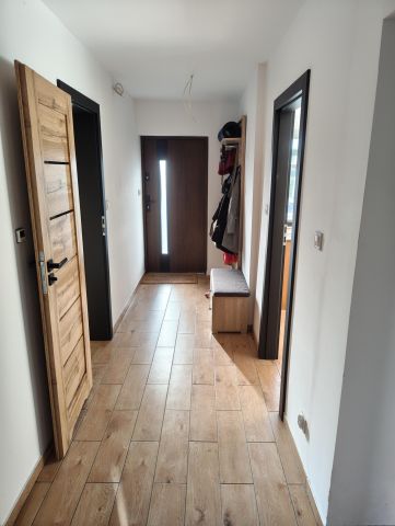 dom szeregowy, 6 pokoi Łabiszyn, ul. Nowy Rynek. Zdjęcie 1