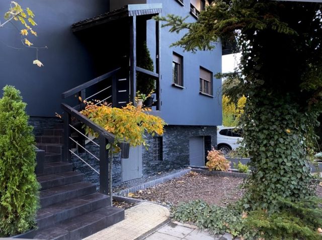 dom wolnostojący, 5 pokoi Legnica Przybków, ul. Wiśniowa. Zdjęcie 1