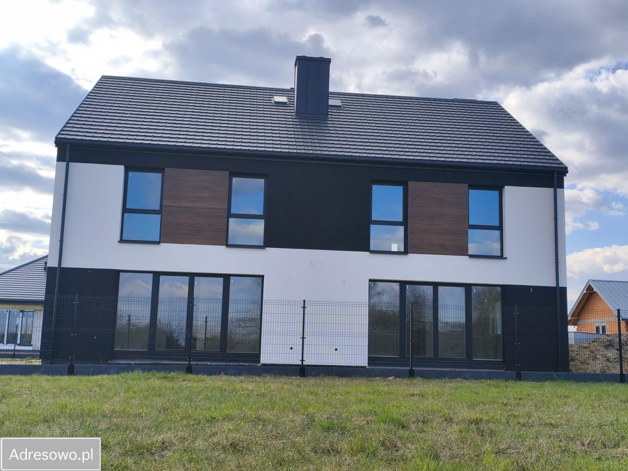 bliźniak, 5 pokoi Kąty. Zdjęcie 18