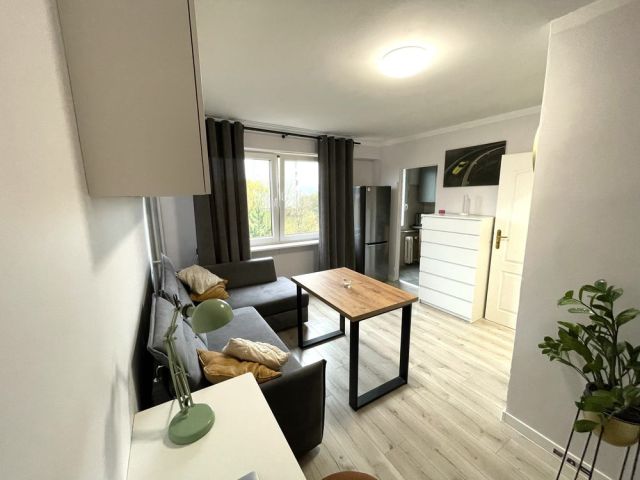 Mieszkanie 1-pokojowe Mrągowo, os. Grunwaldzkie. Zdjęcie 1