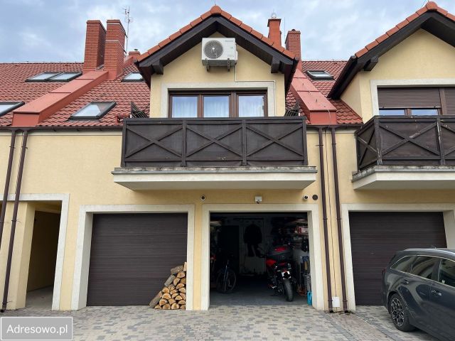 dom szeregowy, 4 pokoje Kórnik, ul. Melchiora Grześkowiaka. Zdjęcie 1