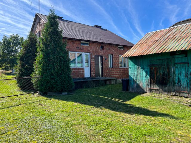 dom wolnostojący, 4 pokoje Przewrotne. Zdjęcie 1