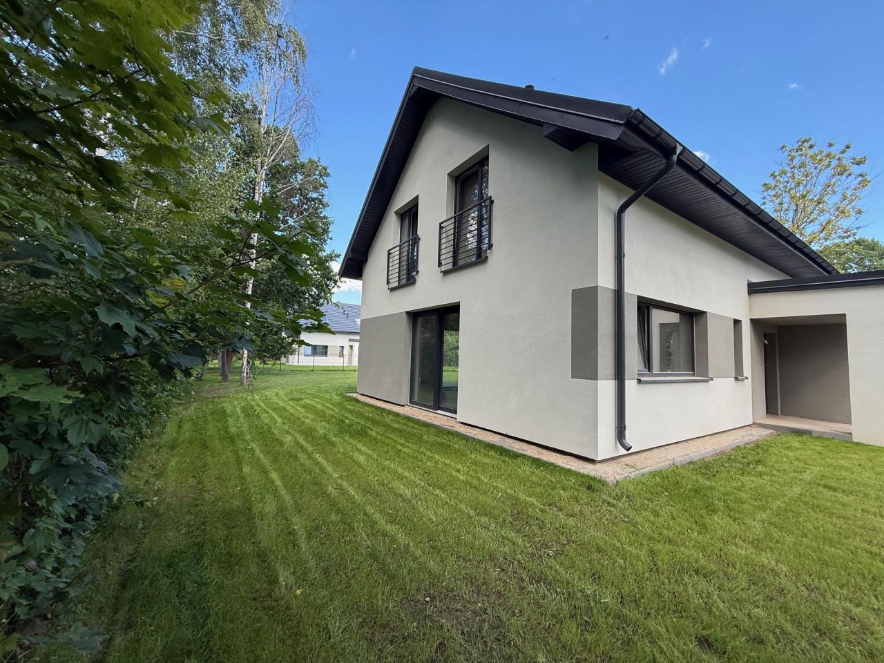 dom wolnostojący, 4 pokoje Złotokłos, ul. 3 Maja. Zdjęcie 3