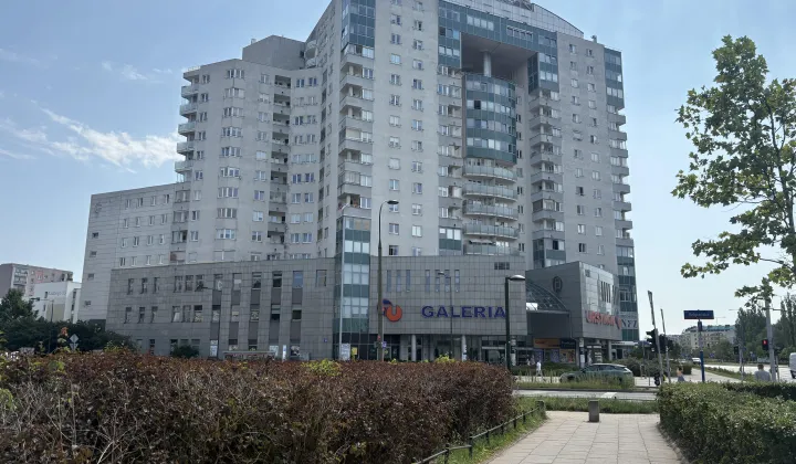 Lokal Warszawa Ursynów, al. Komisji Edukacji Narodowej