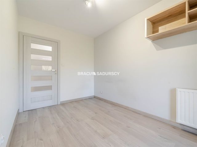 Mieszkanie 3-pokojowe Kraków Nowa Huta, os. Szklane Domy. Zdjęcie 12