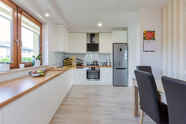 dom wolnostojący, 6 pokoi Stanisławów Pierwszy. Zdjęcie 3