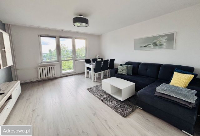 Mieszkanie 3-pokojowe Radomsko, ul. Starowiejska. Zdjęcie 1