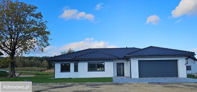 dom wolnostojący, 4 pokoje Rogów, ul. Wyzwolenia. Zdjęcie 1
