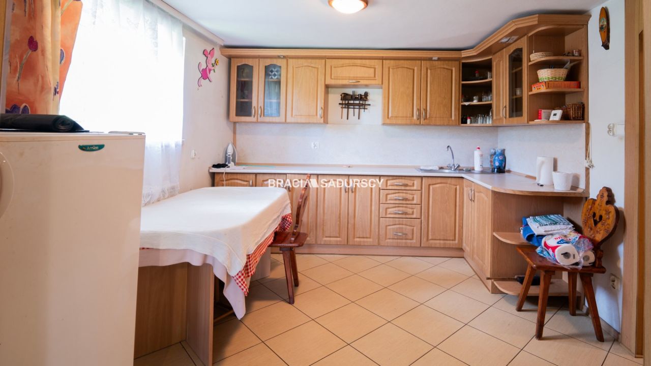 dom wolnostojący, 3 pokoje Myślenice, ul. Kornela Ujejskiego. Zdjęcie 8