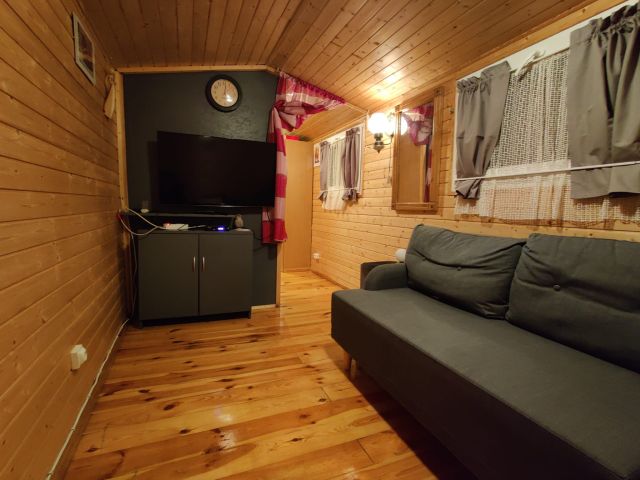 dom letniskowy, 5 pokoi Tarnów Jezierny, ul. Świerkowa. Zdjęcie 9