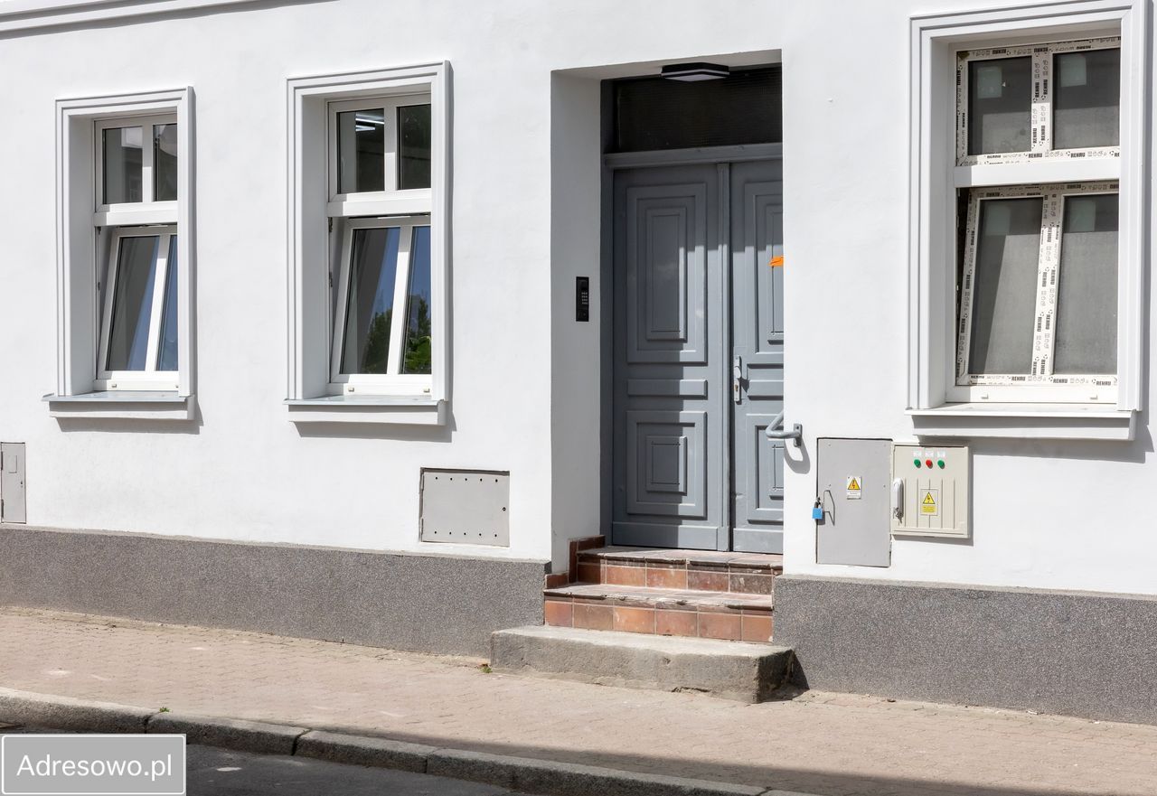 Lokal Leszno, pl. Jana Metziga. Zdjęcie 13