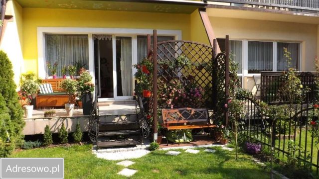 dom szeregowy, 6 pokoi Gdynia Dąbrowa, ul. Poziomkowa. Zdjęcie 1