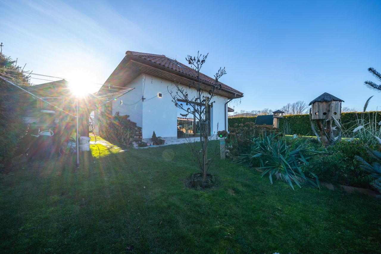 dom wolnostojący, 4 pokoje Bystrzyca Górna, ul. os. Sowie. Zdjęcie 14