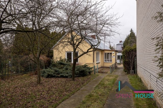 dom wolnostojący, 2 pokoje Łomianki, ul. Gościńcowa. Zdjęcie 1