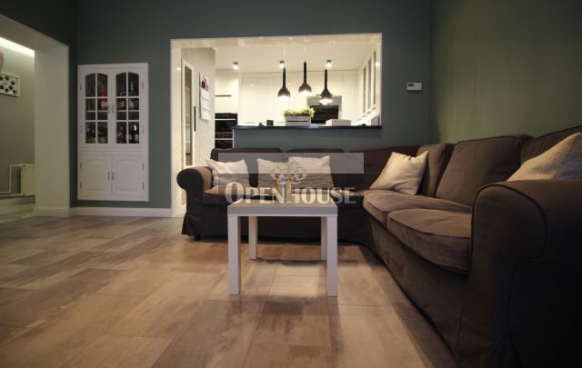 Mieszkanie 4-pokojowe Szlichtyngowa, ul. Rynek. Zdjęcie 3