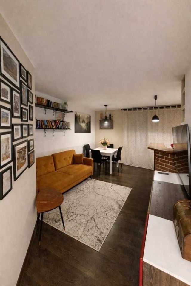 Mieszkanie 3-pokojowe Pustków-Osiedle. Zdjęcie 4