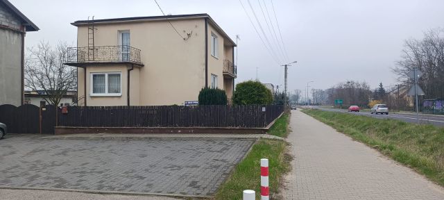dom wolnostojący, 4 pokoje Turek, ul. Adama Asnyka. Zdjęcie 1