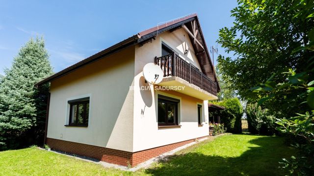 dom wolnostojący, 4 pokoje Brzeźnica. Zdjęcie 2