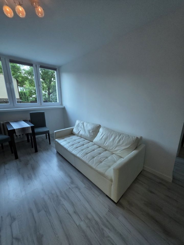 Mieszkanie 3-pokojowe Łódź Dąbrowa, ul. Lucjana Rydla. Zdjęcie 2