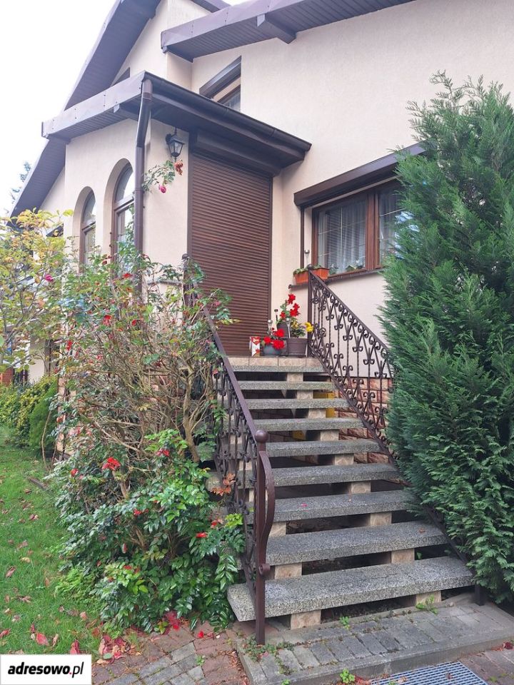 dom wolnostojący, 5 pokoi Stare Miasto, ul. Morelowa. Zdjęcie 4