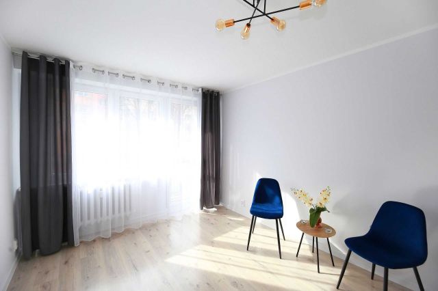 Mieszkanie 4-pokojowe Olsztyn, ul. Dworcowa. Zdjęcie 1