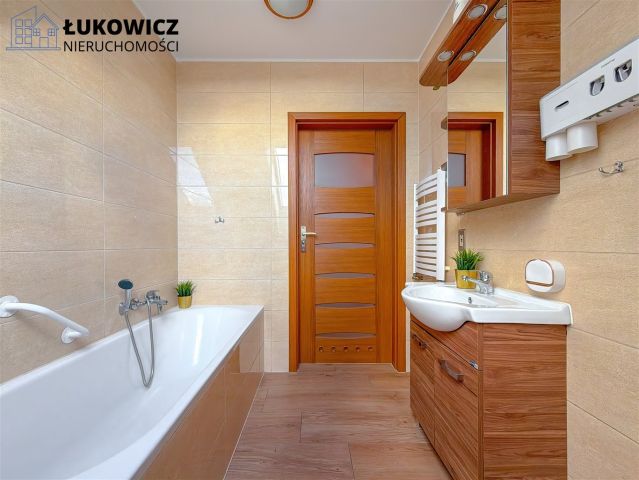 dom wolnostojący, 5 pokoi Kozy. Zdjęcie 17