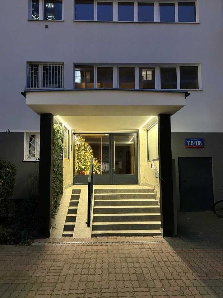 Mieszkanie 3-pokojowe Warszawa Śródmieście, ul. Chmielna. Zdjęcie 4