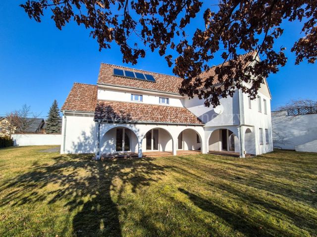 dom wolnostojący, 8 pokoi Jelenia Góra, ul. Borówkowa. Zdjęcie 1