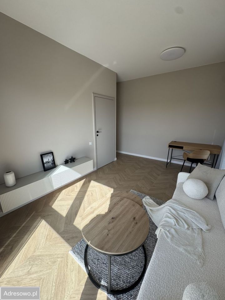 bliźniak, 4 pokoje Marki. Zdjęcie 9