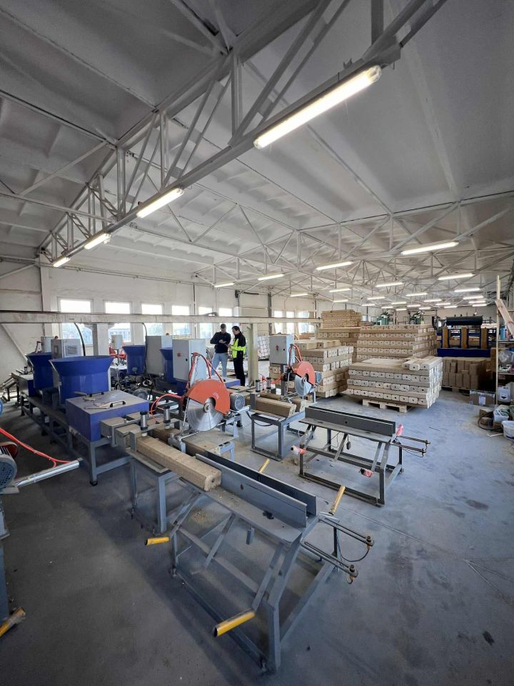 Hala/magazyn Chmielnik, ul. Adolfa Dygasińskiego. Zdjęcie 6