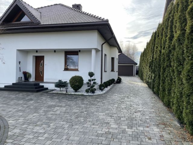 dom wolnostojący, 5 pokoi Kalisz Piwonice, ul. Słowiańska. Zdjęcie 1