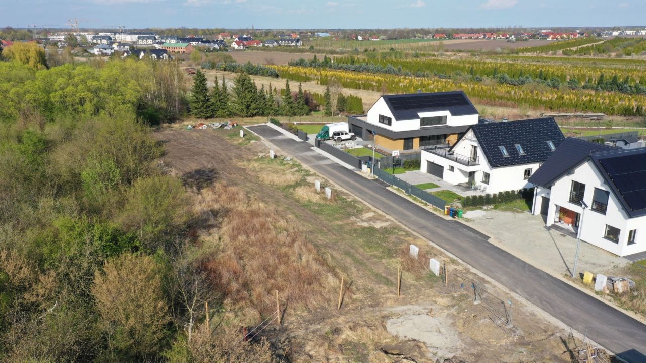 Działka budowlana Iwiny