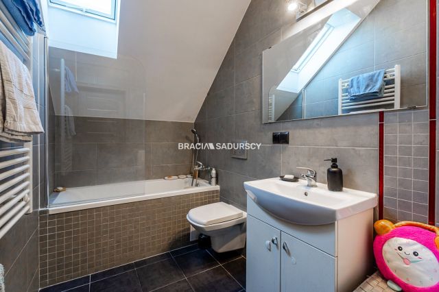 dom szeregowy, 4 pokoje Krzysztoforzyce, ul. Rozrywkowa. Zdjęcie 37