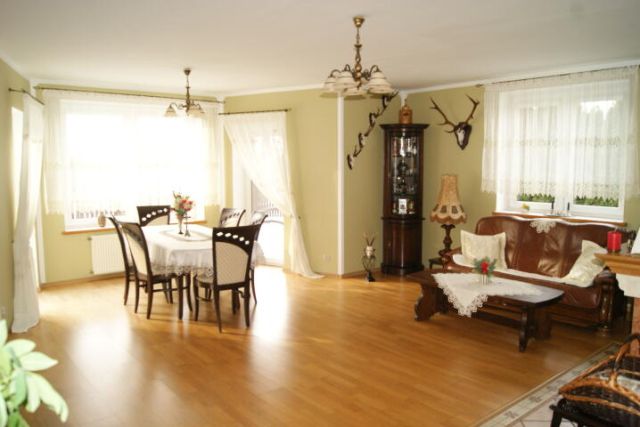 dom wolnostojący, 5 pokoi Piecki, ul. Zwycięstwa. Zdjęcie 4