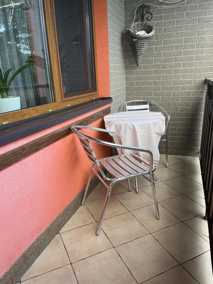 Mieszkanie 4-pokojowe Zbroszki. Zdjęcie 8