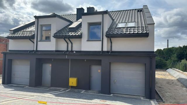 bliźniak, 4 pokoje Piekary Śląskie Centrum, ul. Maksymiliana Jasionowskiego. Zdjęcie 1