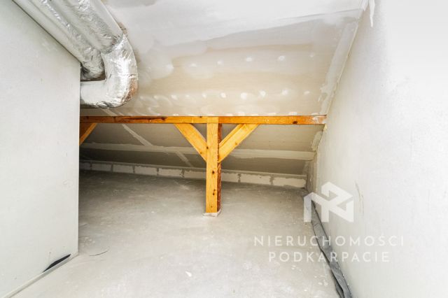 dom wolnostojący, 7 pokoi Rzeszów, ul. Janiowe Wzgórze. Zdjęcie 18